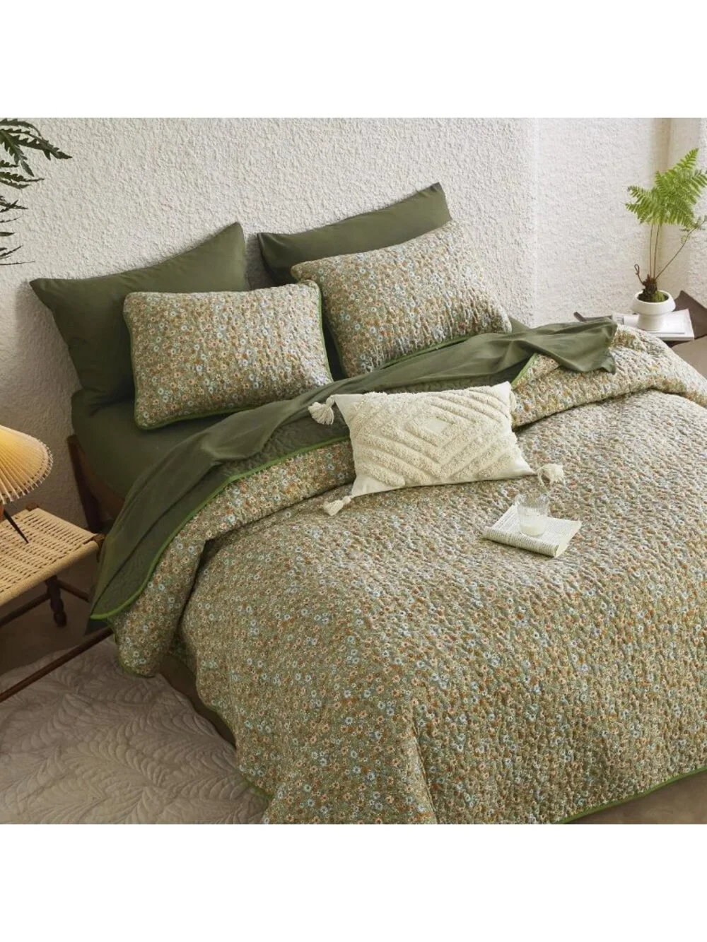 Floral Quilt Set - Vintage Cottagecore Shabby Chic Reversible Bedspread, King